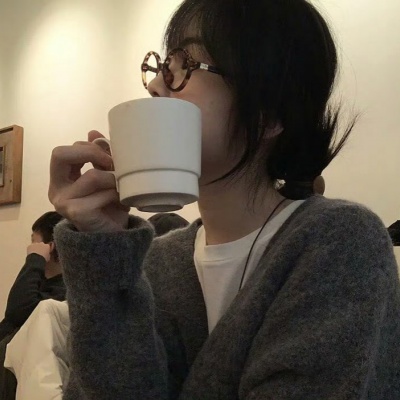 文艺风情绪女生头像,狠狠拿捏氛围感 女生头像 第10张 文艺风情绪女生头像,狠狠拿捏氛围感 女生头像 第10张
