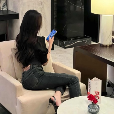 ins贵气名媛女生头像,高级感拉满 女生头像 第2张 ins贵气名媛女生头像,高级感拉满 女生头像 第2张