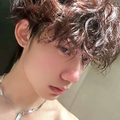 超绝！可爱小众青春男头来啦 男生头像 第2张