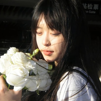 唯美抱花女生头像🌸美得不像话 女生头像 第5张 唯美抱花女生头像🌸美得不像话 女生头像 第5张