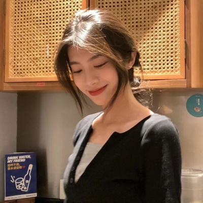 宝藏小众气质女生头像✨ 女生头像 第1张