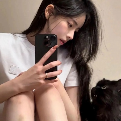 被狠狠拿捏的松弛慵懒感女生头像✨ 女生头像 第4张 被狠狠拿捏的松弛慵懒感女生头像✨ 女生头像 第4张