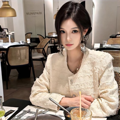 ins贵气名媛女生头像,高级感拉满 女生头像 第8张 ins贵气名媛女生头像,高级感拉满 女生头像 第8张