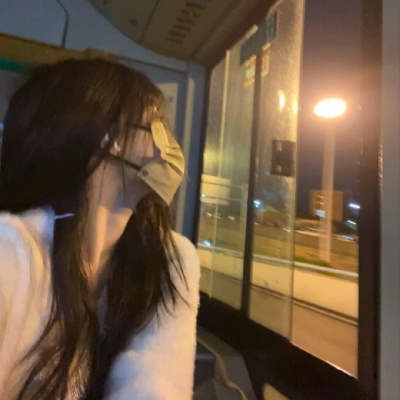 文艺风情绪女生头像,狠狠拿捏氛围感 女生头像 第5张 文艺风情绪女生头像,狠狠拿捏氛围感 女生头像 第5张