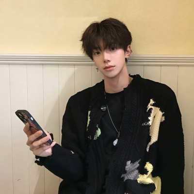 高级感还耐看的男生头像​🎯 男生头像 第4张