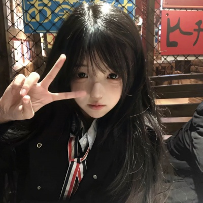 被问爆的ins氛围感闺蜜头像来啦 女生头像 第1张