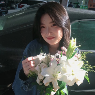 唯美抱花女生头像🌸美得不像话 女生头像 第2张 唯美抱花女生头像🌸美得不像话 女生头像 第2张