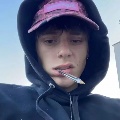 超酷ins欧美男生头像 男生头像 第8张 超酷ins欧美男生头像 男生头像 第8张