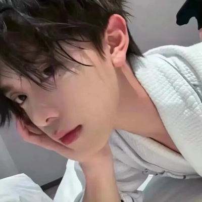 宝藏!高质量ins干净气质男生头像来啦 男生头像 第9张 宝藏!高质量ins干净气质男生头像来啦 男生头像 第9张