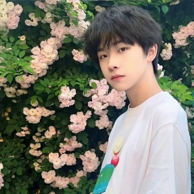 🌼唯美浪漫春意真人情头推荐，超甜预警！ 情侣头像 第1张
