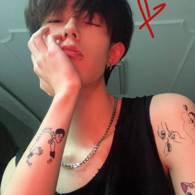 宝藏!ins帅气小众男生头像 男生头像 第10张 宝藏!ins帅气小众男生头像 男生头像 第10张