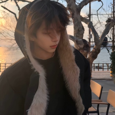 高级感还耐看的男生头像​🎯 男生头像 第1张