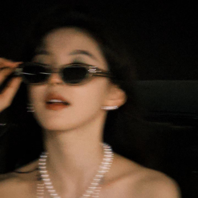 氛围感拉满的真人女头来啦✨ 女生头像 第5张
