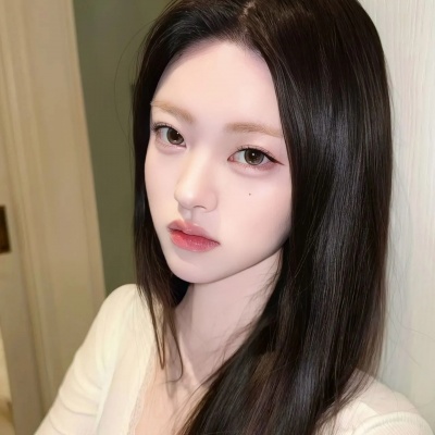 被狠狠拿捏的ins氛围气质女头✨ 女生头像 第9张