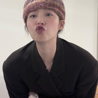 被问N次的ins文艺小众女头来啦✨ 女生头像 第4张