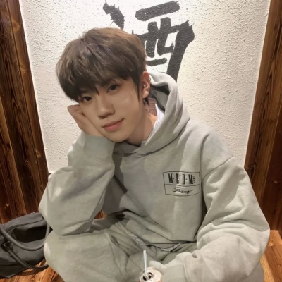被帅到❗️这些ins小众帅气男头绝了 男生头像 第8张 被帅到❗️这些ins小众帅气男头绝了 男生头像 第8张