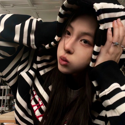 被问麻了的ins氛围纯欲高清女生头像🥰 女生头像 第6张 被问麻了的ins氛围纯欲高清女生头像🥰 女生头像 第6张