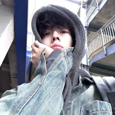 被帅晕!Ins小众帅气男生头像分享 男生头像 第4张 被帅晕!Ins小众帅气男生头像分享 男生头像 第4张