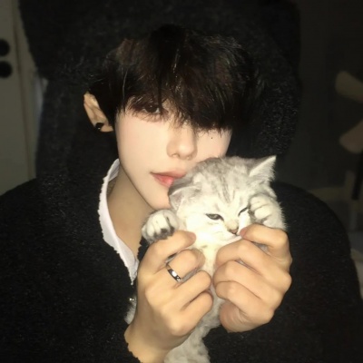 宝藏ins真人单人情头来啦✨ 情侣头像 第2张 宝藏ins真人单人情头来啦✨ 情侣头像 第2张