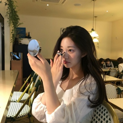 被问N次的ins文艺小众女头来啦✨ 女生头像 第3张