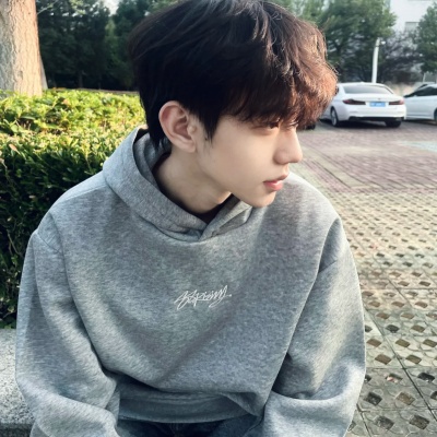 被追问无数次的ins小众无风格男生头像✨ 男生头像 第9张 被追问无数次的ins小众无风格男生头像✨ 男生头像 第9张