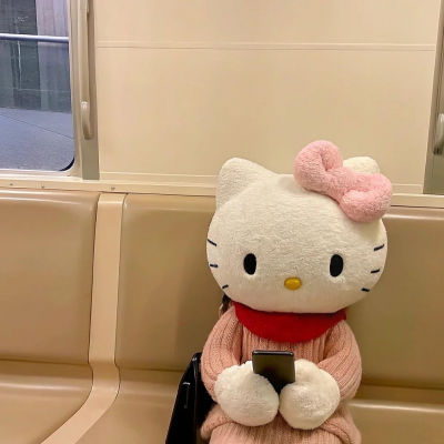 玩手机的超可爱HelloKitty头像🥰超萌 其它头像 第9张 玩手机的超可爱HelloKitty头像🥰超萌 其它头像 第9张