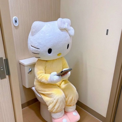 玩手机的超可爱HelloKitty头像🥰超萌 其它头像 第5张 玩手机的超可爱HelloKitty头像🥰超萌 其它头像 第5张
