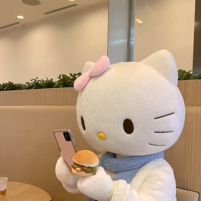 玩手机的超可爱HelloKitty头像🥰超萌 其它头像 第4张 玩手机的超可爱HelloKitty头像🥰超萌 其它头像 第4张