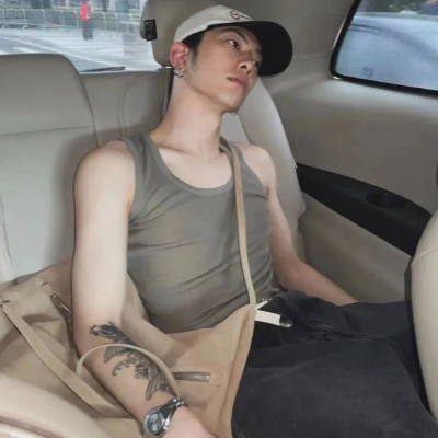 🔥Ins超酷帅气男头来了,帅炸啦 男生头像 第4张 🔥Ins超酷帅气男头来了,帅炸啦 男生头像 第4张