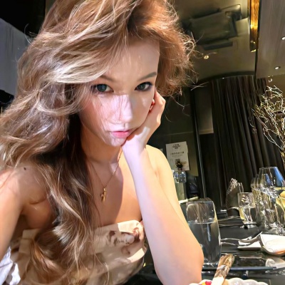 绝美!气质高级感拉满的女生头像来啦✨ 女生头像 第3张 绝美!气质高级感拉满的女生头像来啦✨ 女生头像 第3张