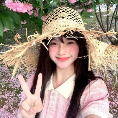 🌸春日限定！带花花的女生头像来了 女生头像 第1张