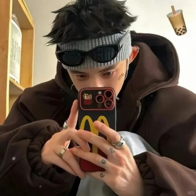 挖到宝啦！超可爱小众ins男生头像✨ 男生头像 第5张