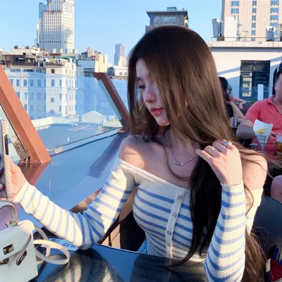 💙蓝色系小众气质女生头像,爱了! 女生头像 第4张 💙蓝色系小众气质女生头像,爱了! 女生头像 第4张