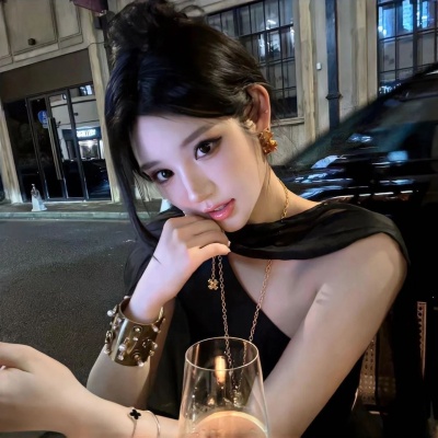 🔥酷帅女生头像来了,赶紧收藏! 女生头像 第10张 🔥酷帅女生头像来了,赶紧收藏! 女生头像 第10张