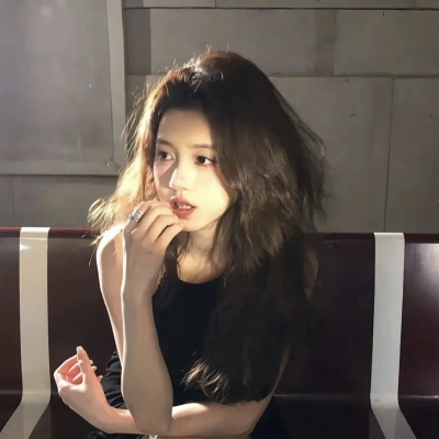 ins氛围感气质女生头像✨ 女生头像 第6张