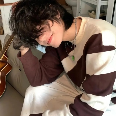 🔍挖到宝啦！青春帅气小众男生头像推荐 男生头像 第2张