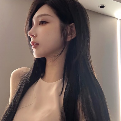 绝美!高级多金名媛风女生头像推荐✨ 女生头像 第9张 绝美!高级多金名媛风女生头像推荐✨ 女生头像 第9张