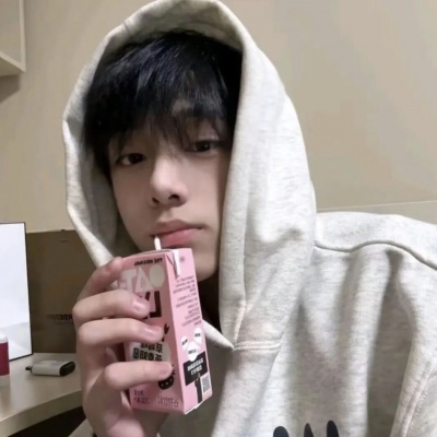 被这组ins风WeChat小众帅气男头帅晕啦 男生头像 第1张 被这组ins风WeChat小众帅气男头帅晕啦 男生头像 第1张