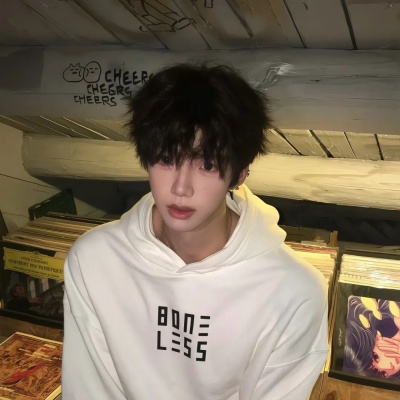 挖到宝啦！小众帅气男头推荐 男生头像 第9张