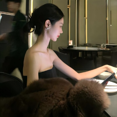 绝美!高级多金名媛风女生头像推荐✨ 女生头像 第7张 绝美!高级多金名媛风女生头像推荐✨ 女生头像 第7张