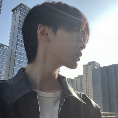 宝藏挖掘！ins小众个性男生头像来了 男生头像 第9张