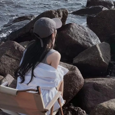 狠狠心动！Ins风高级感女生头像 女生头像 第1张