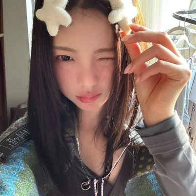 冲鸭！ins风好看又可爱的女生头像来啦 女生头像 第9张