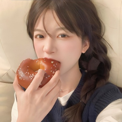 狠狠心动！氛围感白月光女头来咯 女生头像 第1张