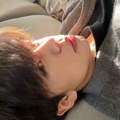 被狠狠拿捏住的情绪感小众男头 男生头像 第9张 被狠狠拿捏住的情绪感小众男头 男生头像 第9张