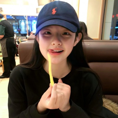 自由氛围感拉满的女生头像来啦 女生头像 第6张
