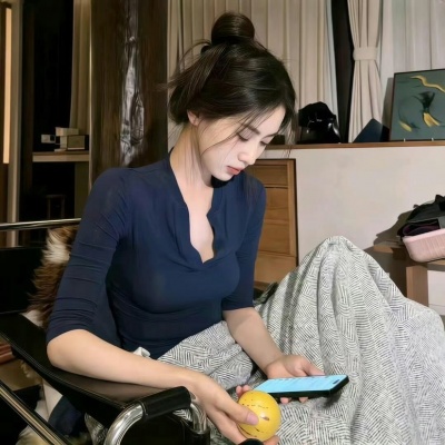 唯美气质感拉满的小众女头 女生头像 第4张 唯美气质感拉满的小众女头 女生头像 第4张