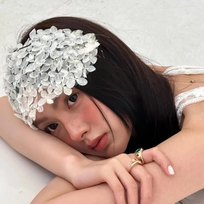 自由氛围感拉满的女生头像来啦 女生头像 第3张
