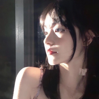 爱住！Ins风高级质感女生微信头像  女生头像 第6张