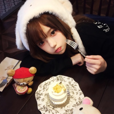 冲鸭！ins风好看又可爱的女生头像来啦 女生头像 第1张